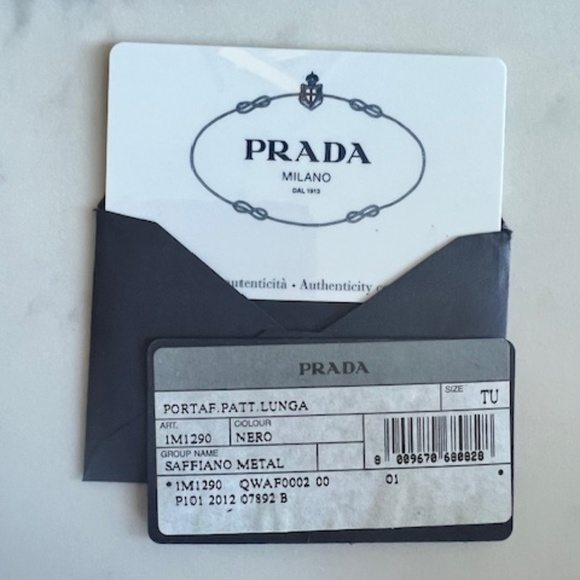 PRADA Saffiano Metal Oro Chain Wallet Black - Picture 2 of 6